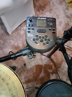 Alesis elektrické - 2