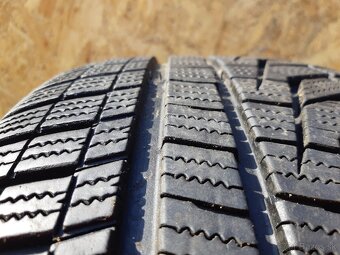 275/30 r20 zimne pneumatiky - 2