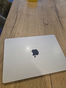 MacBook Pro 14" M3 air SK 2023 Strieborný - 2