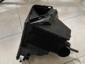 Audi a4 b8 air filter box 8K0 133 837 AT - 2