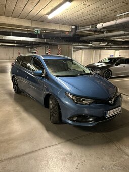 Toyota Auris 1.8 hybrid - 2