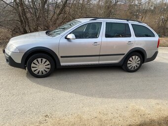 Skoda Octavia 4x4  2.0Tdi Scout - 2