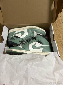 Jordan 1mid - 2