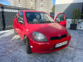 Toyota yaris 1.0 - 2