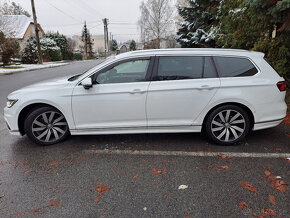 Volkswagen Passat Variant 2.0 TDI BMT R-Line Comfortline DSG - 2