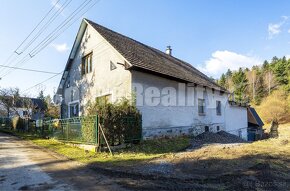 PREDAJ Rodinný dom s veľkým pozemkom a vlastnou studňou, Skl - 2