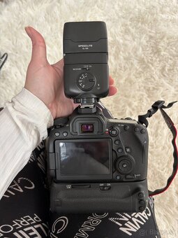 Canon 6D mark II - 2