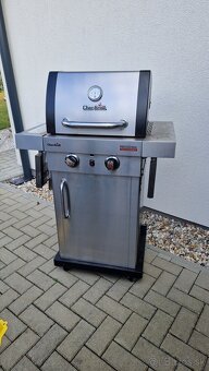 Plynovy Gril Char-Broil Professional 2200S - 2