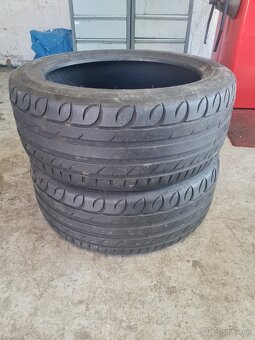 225/45 R17 - 2