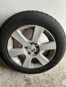 Letné pneumatiky R16 s diskami, rozmer 5x112 – originál VW - 2