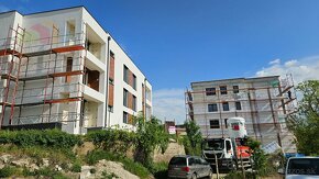 PREDAJ 1 IZB BYT 32,16 m² s balkónom 4,89 m², novostavba hol - 2