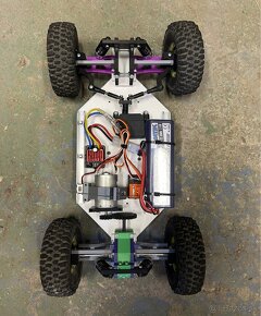 Maturitný projekt RC model auta (3D tlač) + súčiastky - 2