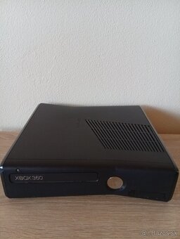 Xbox 360S - 2