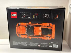 Lego technic 42056 Porsche 911 GT3 RS - 2