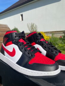 Nike Air Jordan 1 Mid Fire Red / Gym Red - 2