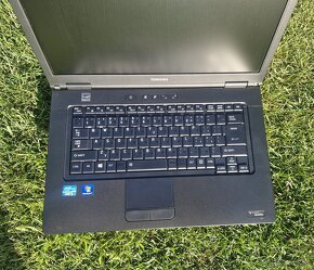 Toshiba Dynabook Satellite B552 - 2