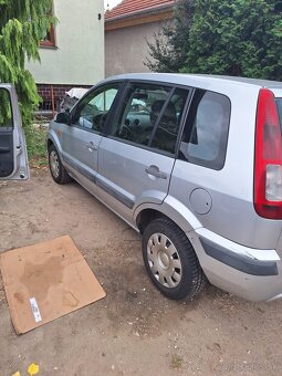 Rozpredam ford fuison 1.4 tdci - 2