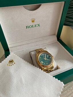 Rolex Day-Date 40 Green Dial - 2