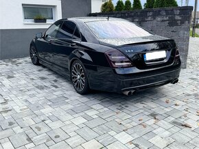 Mercedes S550 V8 - 2