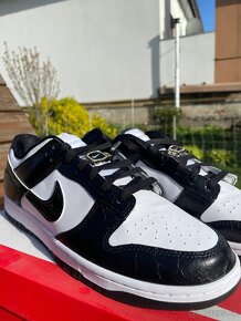 Nike Dunk Low World Champs - 2