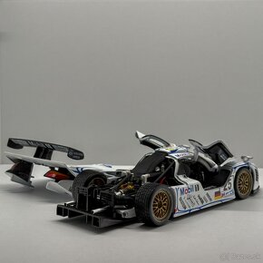 Porsche 911 GT1 1:18 - 2