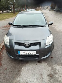 Toyota Auris rok 2007 1.6 benzin - 2