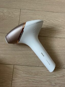 Philips Lumea Prestige IPL BRI 956 - 2