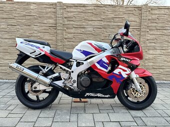 HONDA CBR 900 RR SC33 - 2