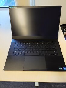 Razer Blade 15 / 11800H / RTX3070 / 64GB RAM - 2