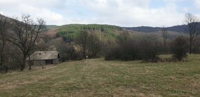 Pozemok na stavbu rodinného domu s obrovskou záhradou - 2