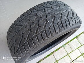 zimna pneu Sebring 225/45 R17, mam iba 1 kus - 2