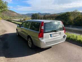 Volvo V70 2.4 D5 Automat - 2