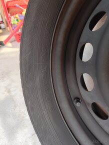 Zimne kolesa - plechove disky 215/60 R16 - 2