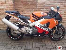 Motocykel Honda CBR 900 RR - 2