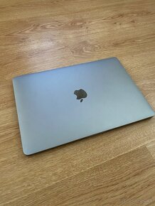 PREDÁM MacBook Pro 13" 2019,i5,8GB RAM,128GB SSD, space grey - 2