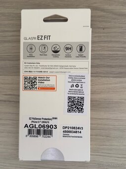 Spigen Glass tR EZ Fit Transparency iPhone 15 - 2