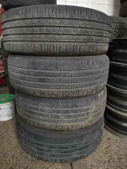 225/60r17 - 2