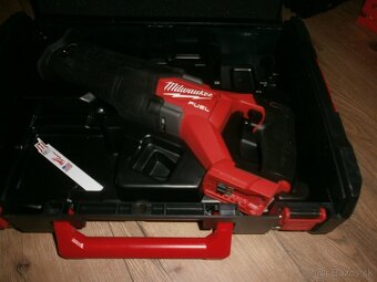 Predam Chvostovu pilu Milwaukee M18 FSZ-0X - 2