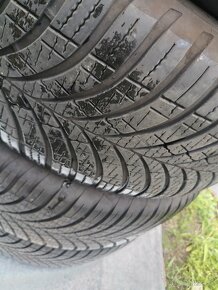 Zimné pneu 215/55 r17 - 2