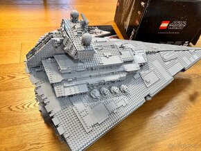 LEGO Imperial Star Destroyer (UCS) (75252) - Poskladané - 2