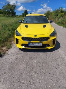 Kia Stinger - 2