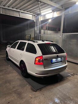 Skoda Octavia 2fl 2.0tdi dsg - 2