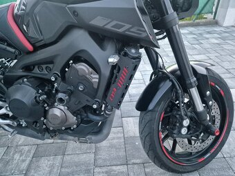 Yamaha MT09 - 2