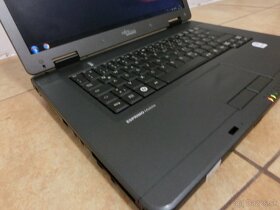 Fujitsu Siemens V5505 - 2