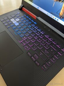 Asus ROG G513 - Čierno-červený - 2