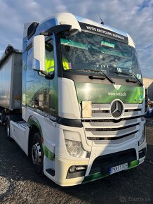 Mercedes Actros - 2