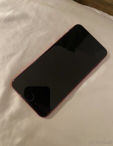 iPhone 8 PLUS - product RED - 2