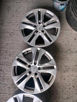 4ks alu disky orig. Mercedes Benz 5x112 R17 - 2