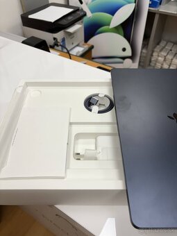 Apple MacBook  Air M3 15 8/256 - 2