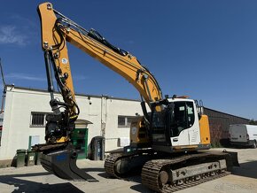 Liebherr R926 COMPACT 2015 - 2